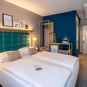 Standard Zimmer mit Kingsize-Bett